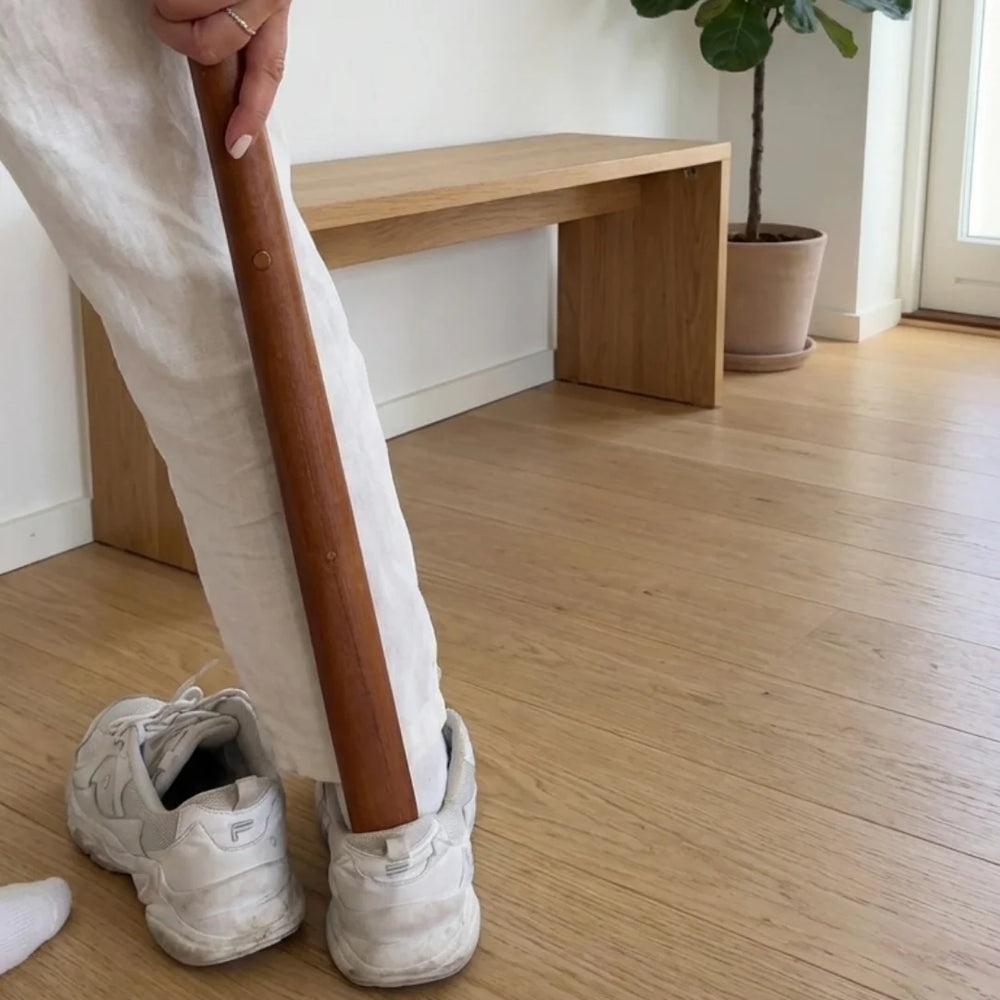 Calzascarpe magnetico in legno massello – 55 cm
