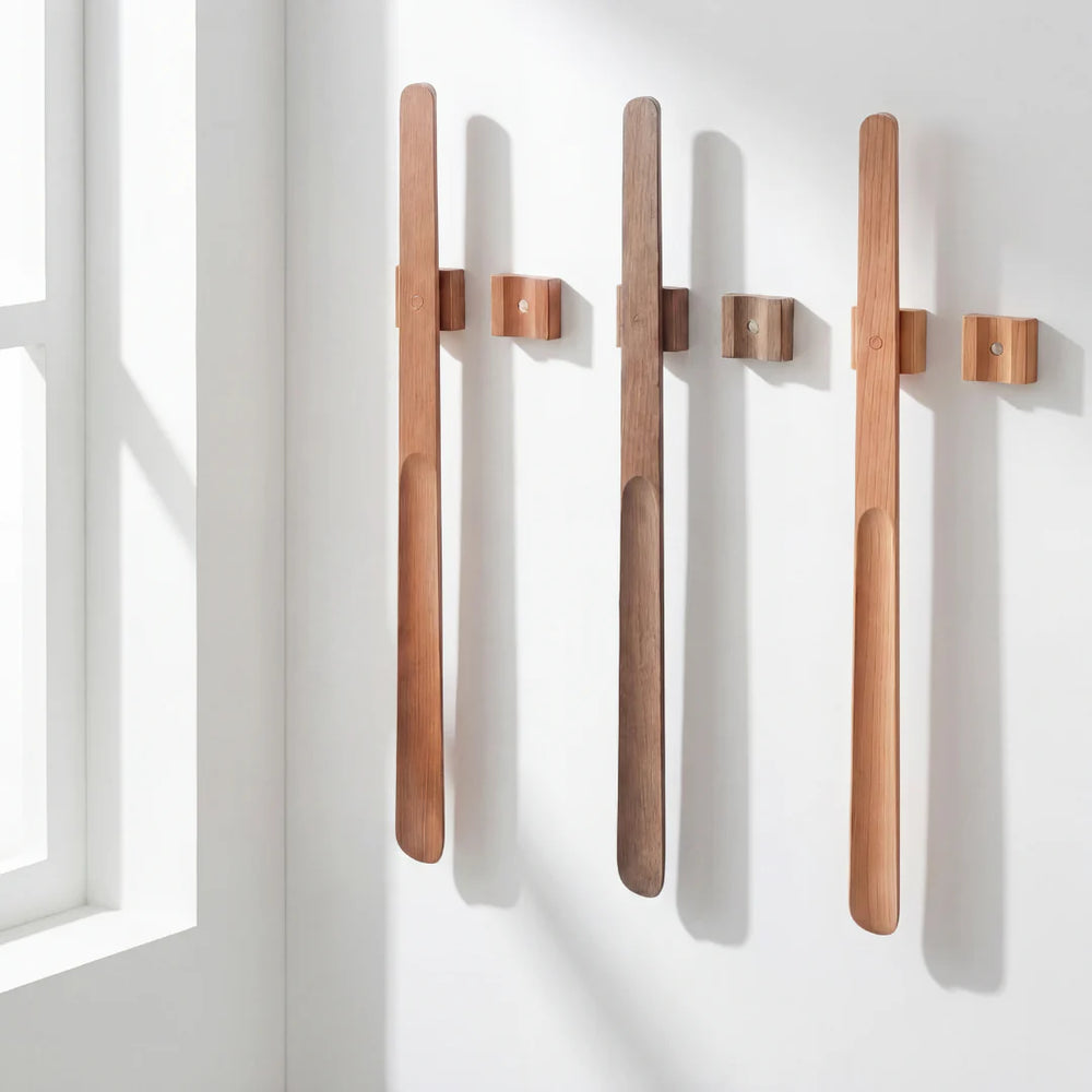 Calzascarpe magnetico in legno massello – 55 cm